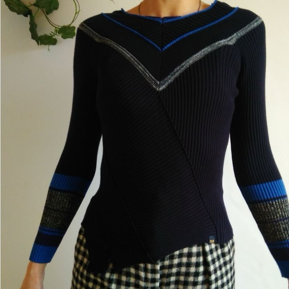 Le jean de Marithe Francis Girbaud, top for girls. Size 10